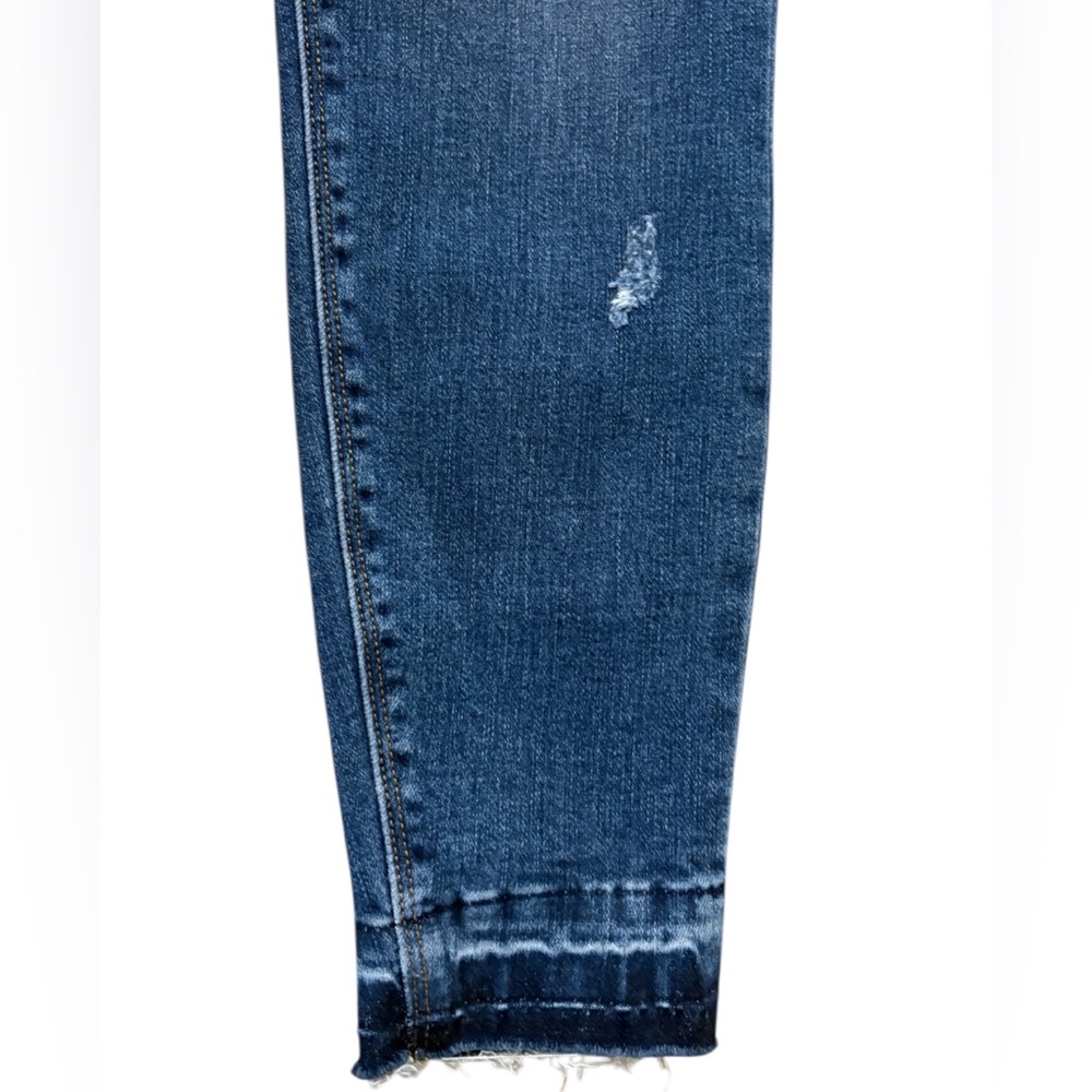 NWOT SPANX Distressed Ankle Skinny Jeans in Medium Wash
Women’s Small - Picture 5 of 10